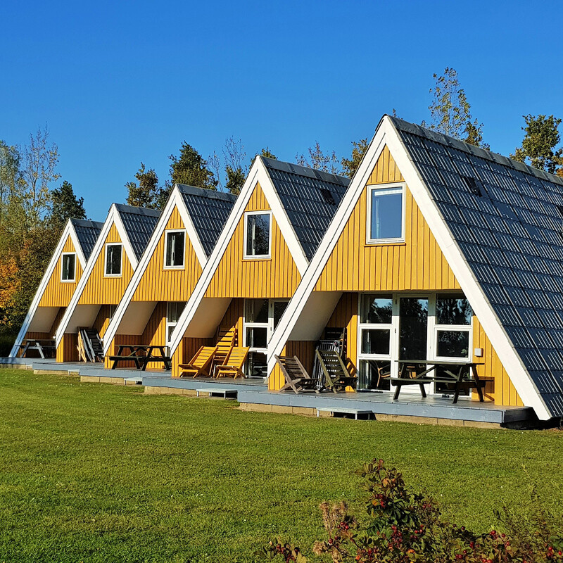 02_Ferienhaus-Lalandia Lalandia Ferienhäuser gelb © Foto: Lalandia