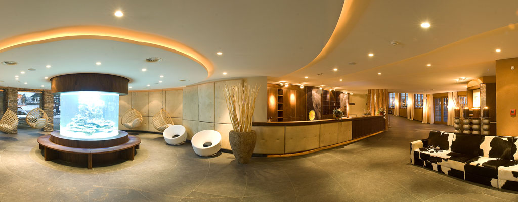 ARhotel_alpenrose_empfang_Zuschnitt