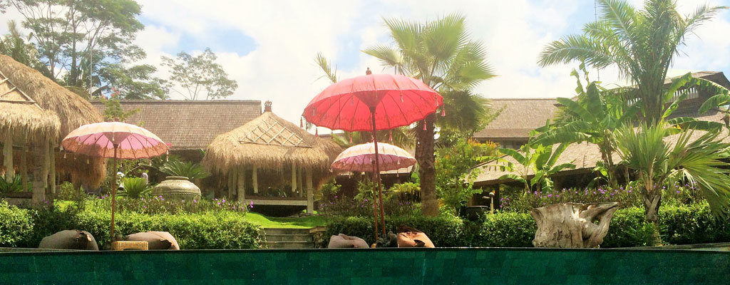 Bali_Ubud_BlueKarmaResort_Daybeds_Bungalows_©AndreaFischer_Trips4Kids