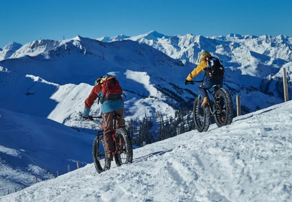 Biken_im_Schnee_Hotel_Sonnleiten