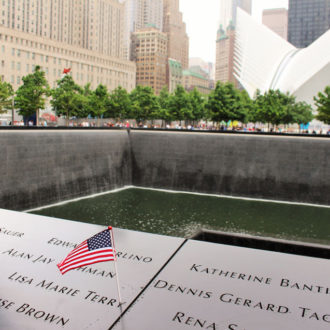 Footprints 9/11 Memorial NY © Andrea Fischer Trips4Kids Footprints 9/11 Memorial NY © Andrea Fischer Trips4Kids