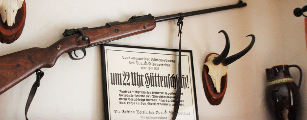 Gaudeamushuette_Schild_Huettenschluss©AndreaFischer_Trips4Kids