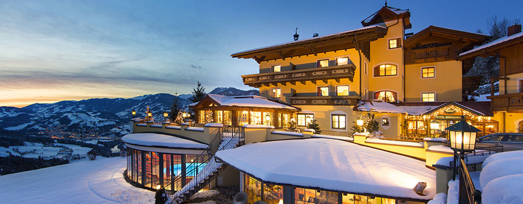 Hotel_Alpenhof_Nachtaufnahme@Foto_Oczlon.quer.jpg Hotel Alpenhof Nachtaufnahme