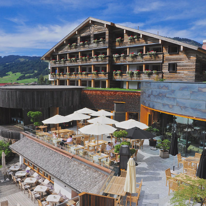 Jungbrunn_Terrassen _mit_Grill _und_Stammhaus.Bild@JungbrunnPR.jpg Jungbrunn_Terrassen _mit_Grill _und_Stammhaus.Bild@JungbrunnPR.jpg