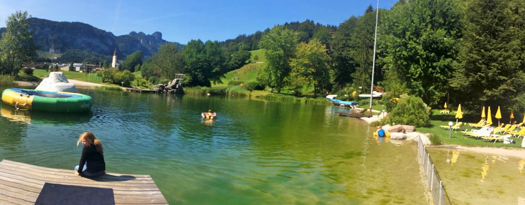Steg_Naturbadesee_Kinderhotel_Post_Unken©AndreaFischer_Trips4Kids.de