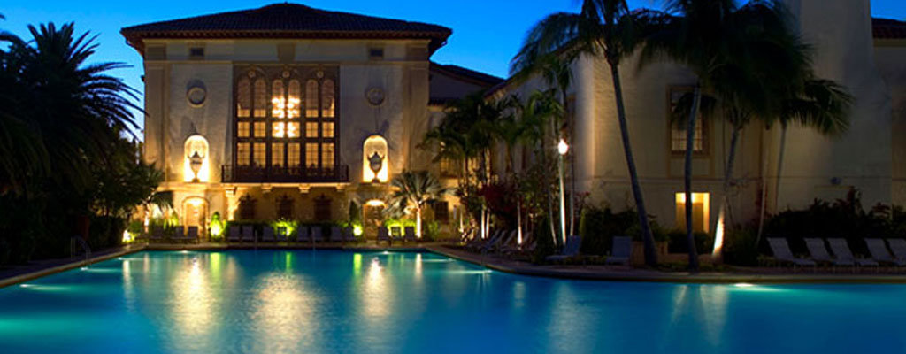 The_Biltmore_pool_at_night.Bild@TheBiltmorePR.jpg