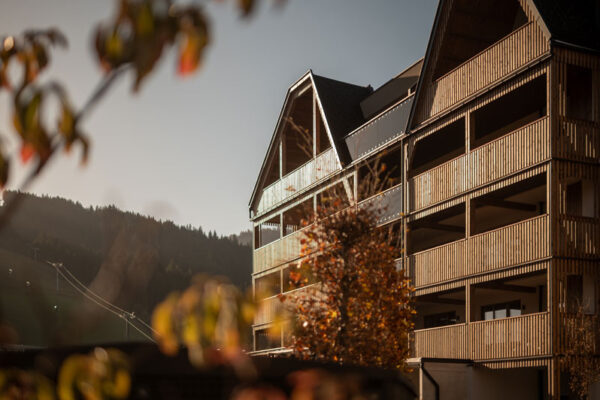 ADEA-Lifestyle-Suites-Fieberbrunn_SPA_Hotelfassade.Bild.ADEA_PR.1 ADEA Lifestyle Suites Fieberbrunn - Fassade außen bild: ADEA PR
