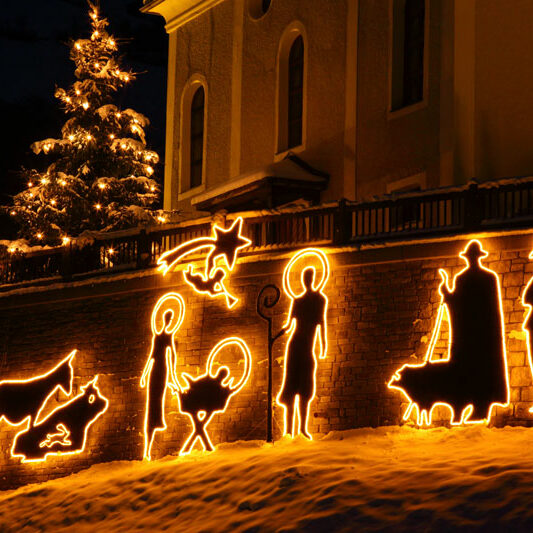 advent-beleuchtung-kirche
