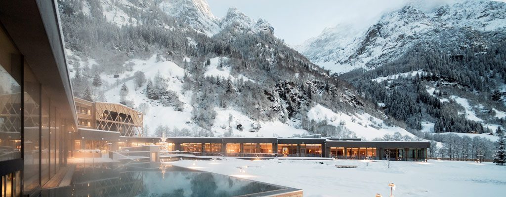 It´s open!!! Endlich ist es soweit: das Feuerstein zeigt sich relauncht mit viel Platz zum Spielen, Lernen, Erfahren und Wohlfühlen! Und natürlich liegt im Pflerschtal Schnee, der See ist zugefroren und alle Kids freuen sich auf´s Schlittschuhfahren und Rodeln!