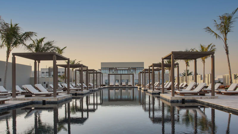 Alila-Hinu-Bay-Oasis-Swimmingpool.Bild.Alila_Hinu_Bay.PR.quer Oman Alila Hinu Bay Hotel: Pool Bild: Alila Hinu Bay PR