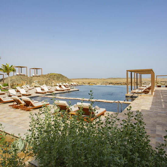 Alila-Hinu-Bay-Seasalt-Pool.Bild.Alila_Hinu_Bay.PR.14 Oman Alila Hinu Bay Hotel: Seasalt Pool Bild: Alila Hinu Bay PR