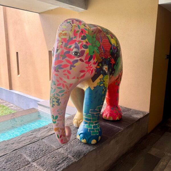 anantara_kalutara_elefant_skulptur_bunt Anantara Kulatara Resort Sri Lanka - Elefant bunt Foto: © Andrea Fischer, Trips4Kids.de