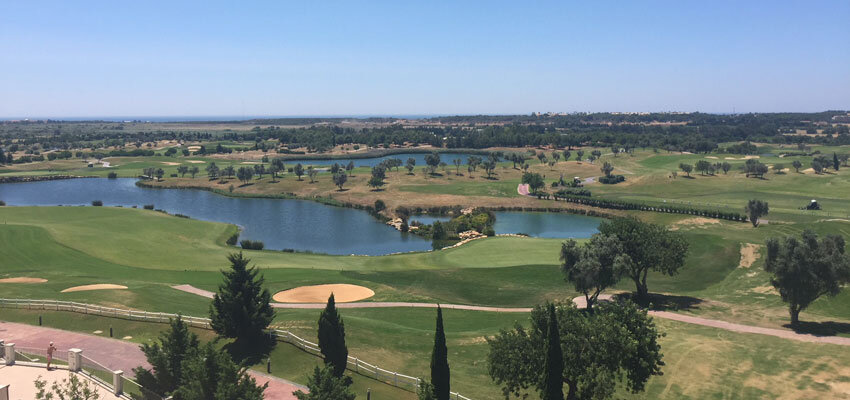Anantara-Vilamoura-Algarve-Resort_Ausblick.Bild©S.Mueller-Hofner,Trips4kids.quer Ausblick auf den Golfplatz im Anantara Vilamoura Algarve Resort