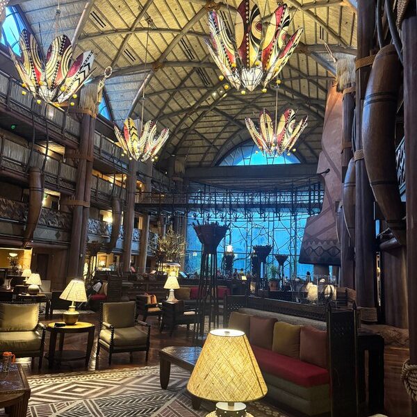 Animal Kingdom Lodge - Lobby am Abend Animal Kingdom Lodge - Lobby am Abend Foto: © Andrea Fischer, Trips4Kids.de