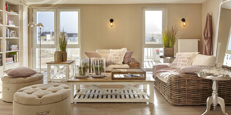 BeachMotel_Heiligenhafen_LOBBY_Sofa.Bild@AndreaFlak.quer