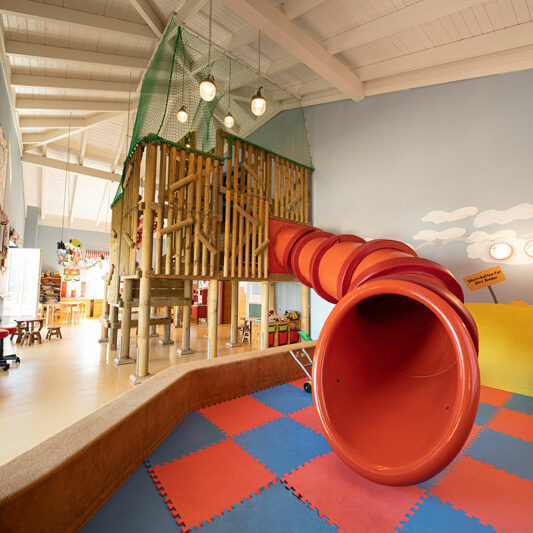 Beech_Resort_Boltenhagen_Indoor-Spielplatz.Bild.Beech_ResortPR.4 Beech Resort Boltenhagen - Indoor Spielplatz Bild: Beech Resort PR