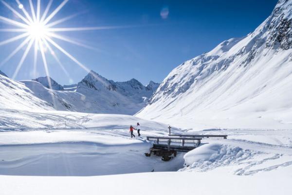 Spaziergang im Schnee in Obergurgl-Hochgurgl Tirol
