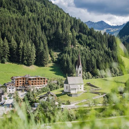 Blick auf Naturhotel RAINER Blick auf Naturhotel RAINER