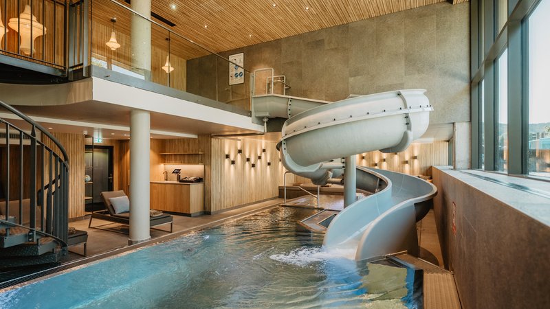 bodenmaiser-hof-innenpool-wasserrutsche-copyright-bodenmaiser-hof