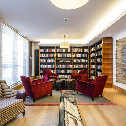 Budersand Hotel Sylt - Bibliothek
