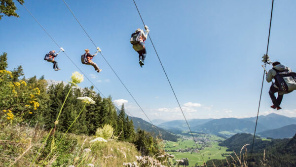 CHF_20160908_121422-2-(c)-Zipline-_-Christoph-Huber Zipline Stoderzinken Foto: © Christoph-Huber