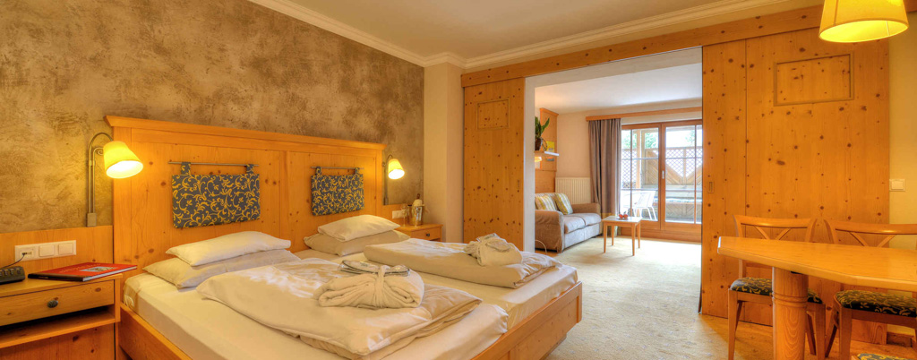 _Familienzimmer_Sonnenblume_Hotel_Post_Unken