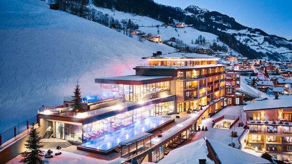 Das_Edelweiss_Aussenansicht_Winter_c_Michael_Huber