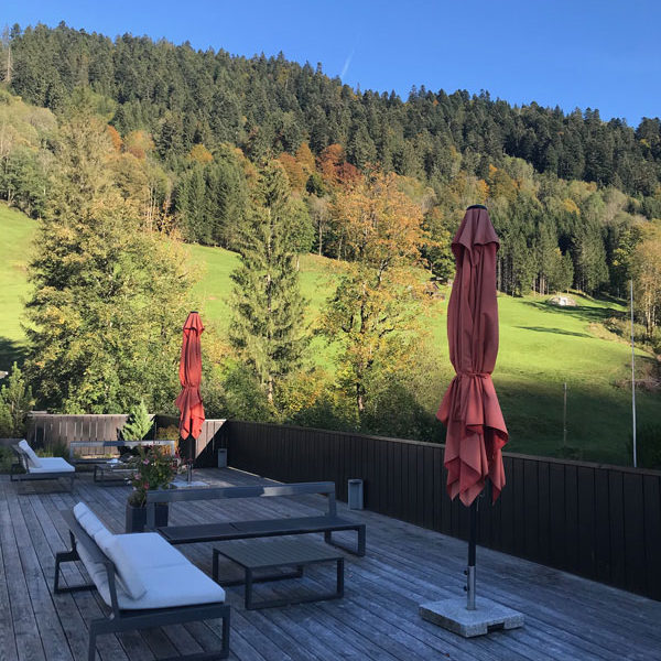 Das-Graseck_Terrasse.Bild.T4K.10 Das Graseck in Garmisch -Partenkirchen - Terrasse mit Ausblick