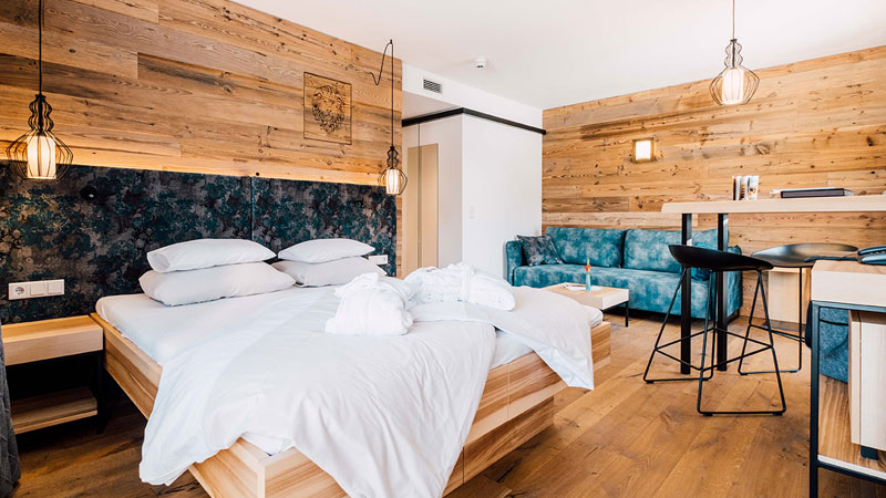 Der_Loewe_DZ-Lebensgenuss-Superior.Bild.Hotel_DerLoewePR.quer Hotel Der Loewe Leogang - Doppelzimmer Lebensgenuss Superior Bild: Hotel Der Loewe PR