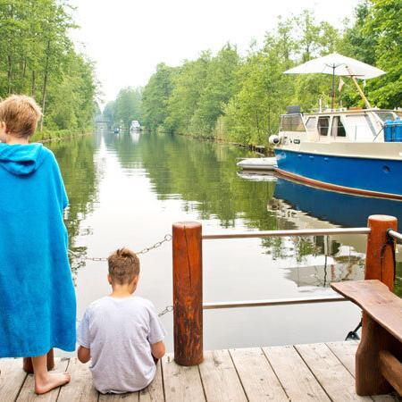 Floss-Fahren- Floßfahrt, Seenplatte ©Andrea Fischer