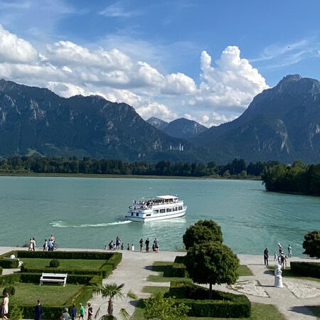 Festspielhaus Neuschwanstein - Forggensee mit Dampfer