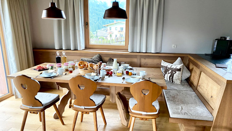Fruehstueckstisch-Chalet - Farm Resort Geislerhof Foto: © Andrea Fischer Trips4Kids.de