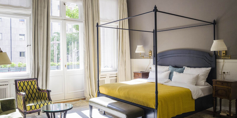 HENRI-Berlin_Salon_Bett@HENRI.quer