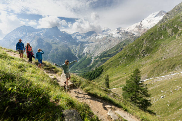Hiking-Ibex-Trail-(Gemsweg)-Saas-Few Bild: Saastal-Tourismus-AG