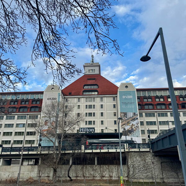 Hilton-Vienna-Waterfront-Ansicht Hilton-Vienna-Waterfront-Ansicht Foto: © Andrea Fischer Trips4Kids.de