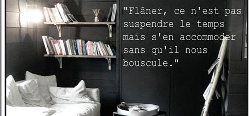 Hotel-Ile-o-chateau_Sofa_Schrift.Bild@Hotelileochateau.quer Sofaecke im Hotel Ile o chateau