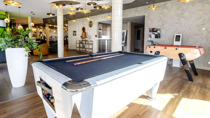 ibis-Styles-Troyes-City-Center-Billiard-Lobby