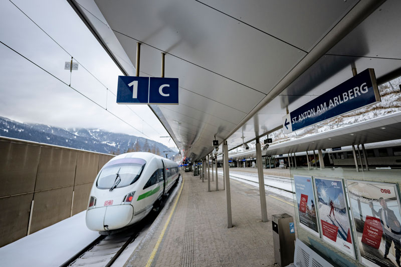 „Ski Express Tirol“ ICE-Verbindung St. Anton © TVB St. Anton am Arlberg/Fotograf Patrick Bätz