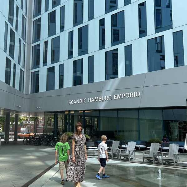 wasserspielplatz-scandic-hamburg-emporio-scandic-hamburg-aline-scheuboeck-trips4kids wasserspielplatz-scandic-hamburg-emporio-scandic-hamburg-aline-scheuboeck-trips4kids