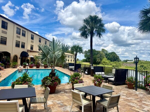 Inn_on_the_Lakes_Sebring_Poolterrasse Foto: © Andrea Fischer, Trips4Kids.de