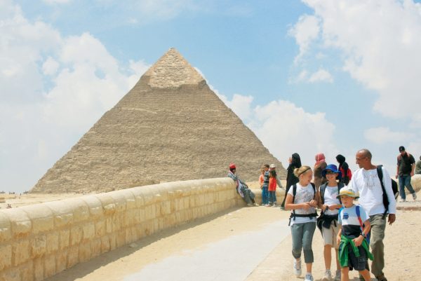 Intrepid Travel-egypt_pyramids_family_Credit Geoff Manchester