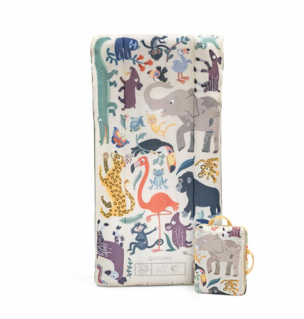 JetKids_CloudSleeper_AnimalFamily_.Bild.Stokke.stilgefluesterPR.1 Jet Kids Cloudsleeper - Animal. Family Bild: Stokke/Stilgefluester PR