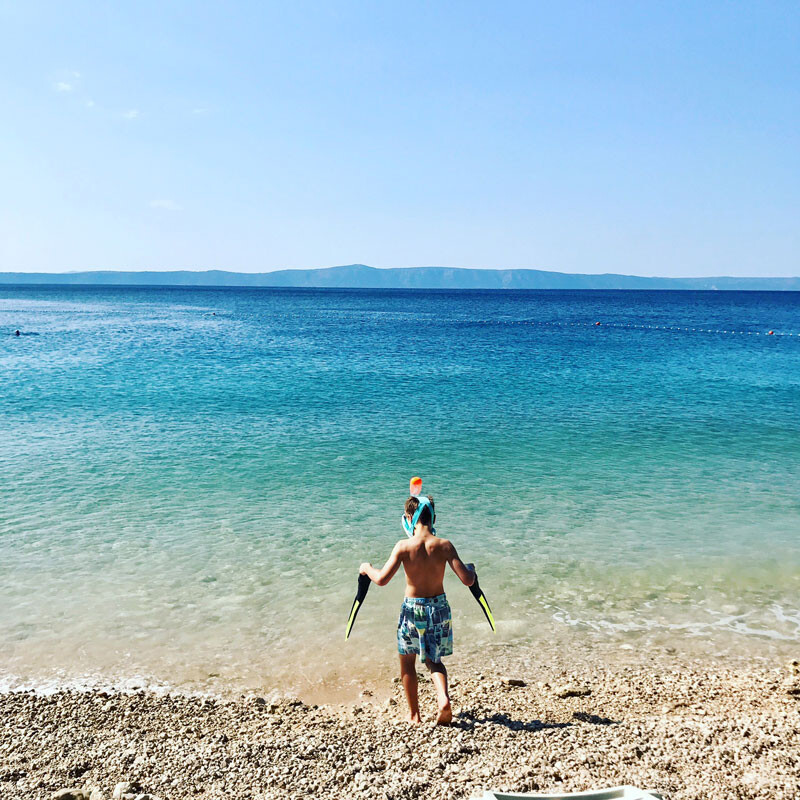 Kind Tucepi Beach Schnorcheln Kind Tucepi Beach Schnorcheln