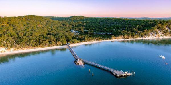 Kingfisher-Bay-Resort–Exte