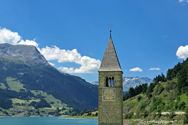 Kirchturm-im-Reschensee,-Foto-A.Schmelter-Kaiser.1 Reschensee - Kirchturm im Wasser Bild: Antoinette Schmelter-Kaiser