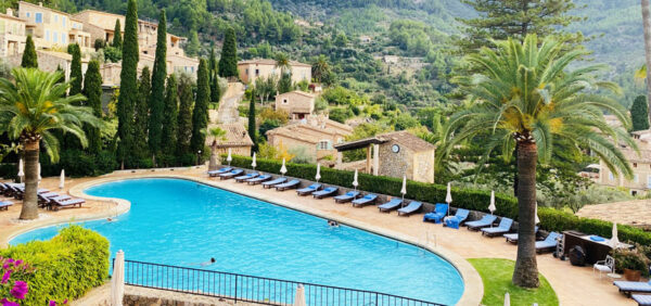 La-Residencia_Pool.Bild.Trips4kids.quer La Residencia - Pool