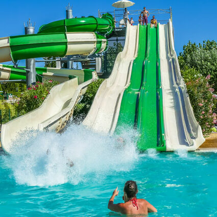 Lido Camping Lago di Garda:Pool mit Rutsche Bild: Lago di Garda Camping PR