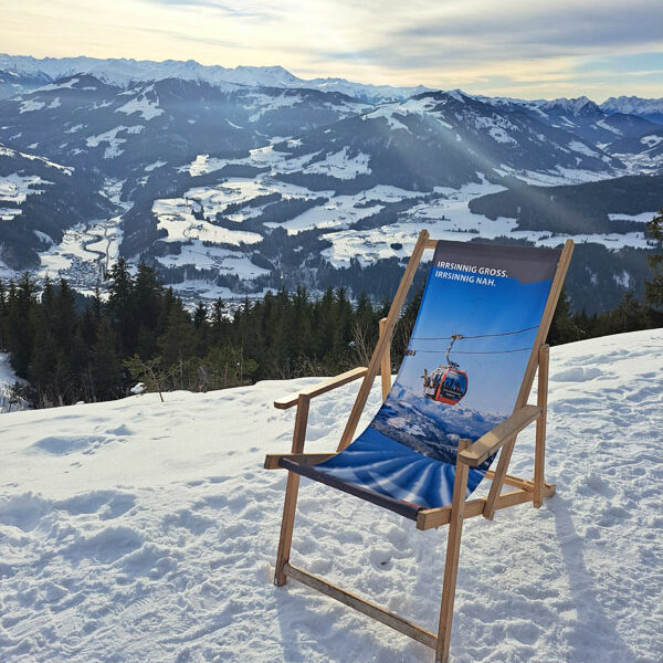 Liegestuhl_Hohen_Salve.Bild.A.Schmelter.10 Liegestuhl mit Ausblick auf die Hohen Salve Tirol