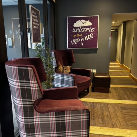 London_Premier_Inn_Eingang.Bild.T4K.10 London: Premier Inn Earls Court - Eingang Bild: Trips4kids.de
