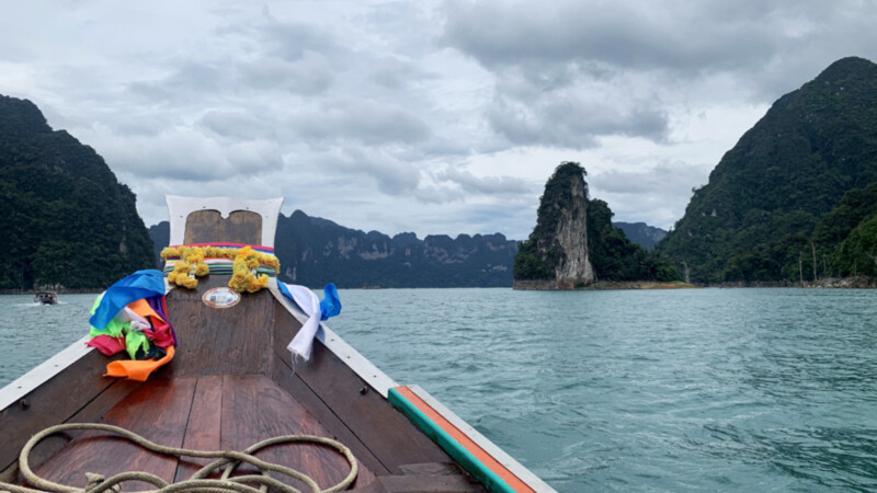 Longboot-Fahrt-Cheo-Larn-Lake Longboot-Fahrt-Cheo-Larn-Lake, Elephant Hills, Foto: © Andrea Fischer